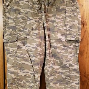 Camo St John's Bay capri